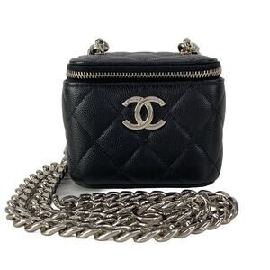 Chanel Matelasse Vanity Bag AP2718